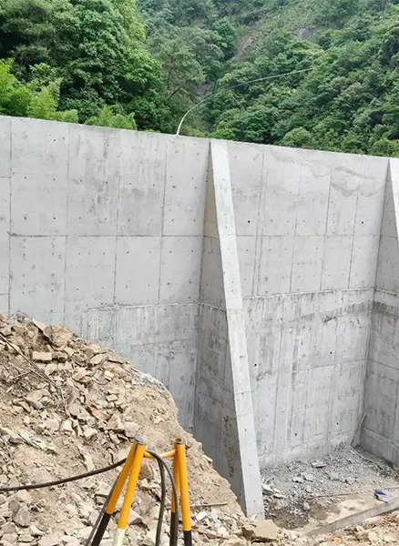 芜湖镜湖区重力式挡土墙